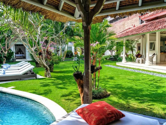 Fashionable 5 Bedroom Luxury Colonial Style Villa for Sale in Popular Seminyak, Bali