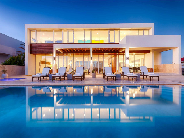 Chic 5 Bedroom Luxury Beachfront Villa at Blowing Point, Anguilla