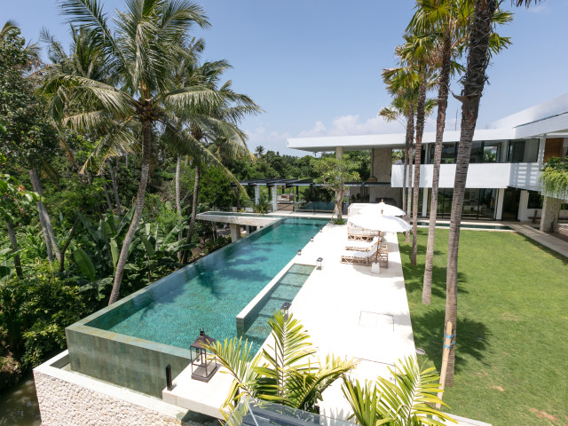 Breathtaking 7 Bedroom Ultra-Modern Luxury Villa with Incredible Infinity Pool & Outdoor Spaces for Sale in Pererenan-Canggu, Bali