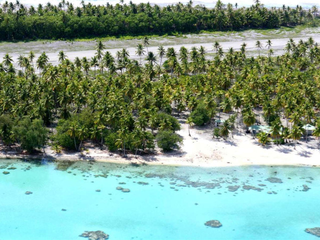 Immense 900 Hectare Private Atoll with Pearl Farm & Airstrip for Sale in French Polynesia