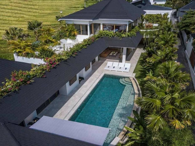 Elegant 5 Bedroom Contemporary Gated Community Villa for Sale in Canggu, Bali