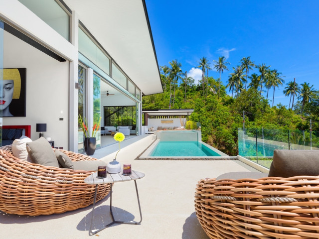 Modern 4 Bedroom Luxury Sea View Villa for Sale in Samui