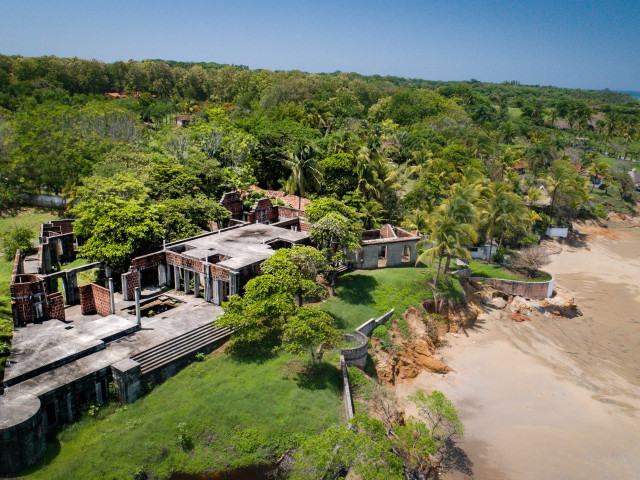 Magnificent 7 Bedroom Unfinished Beachfront Estate for Sale in Pedasi, Panama