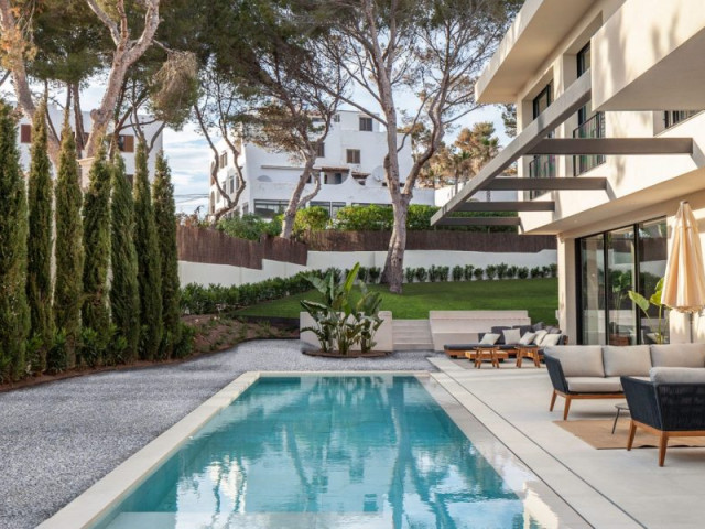 Modern 4 Bedroom Luxury Villa in Popular Residential Area of Santa Ponsa