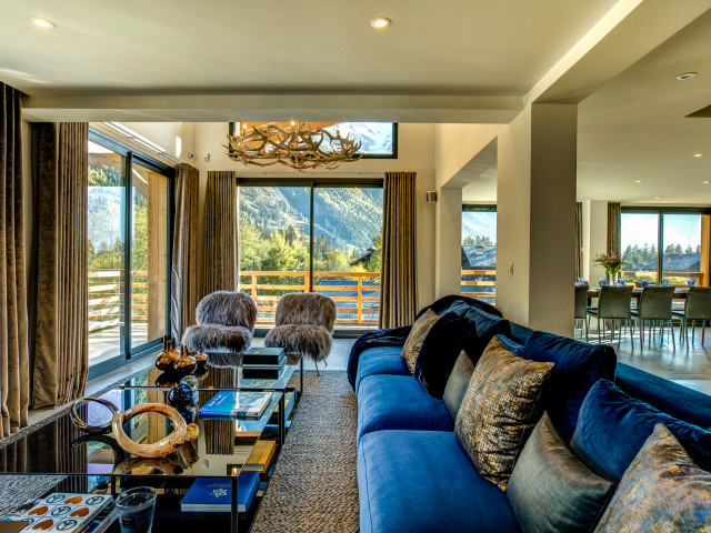 Spacious 4 Bedroom Luxury Mountain & Lake View Penthouse for Sale in Chamonix-Mont-Blanc, France