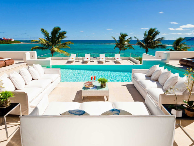 Stunning 10 Bedroom Modern Luxury Beachfront Villa in Anguilla