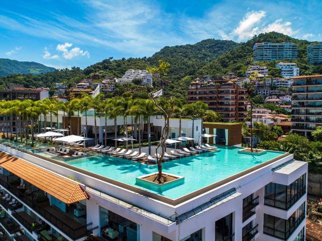 Ultra Luxurious 1 Bedroom Condo in Downtown Puerto Vallarta (Unit 211)