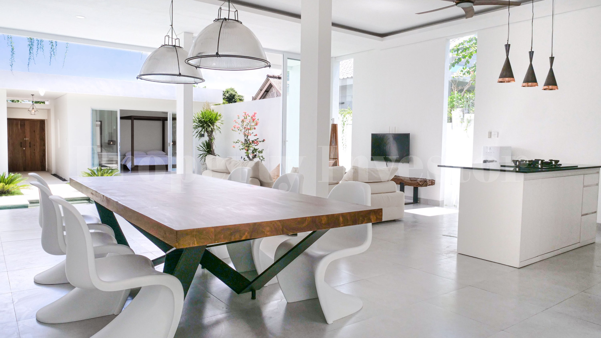 Brand New 3 Bedroom Luxury Contemporary Villa for Sale in Canggu-Padonan, Bali