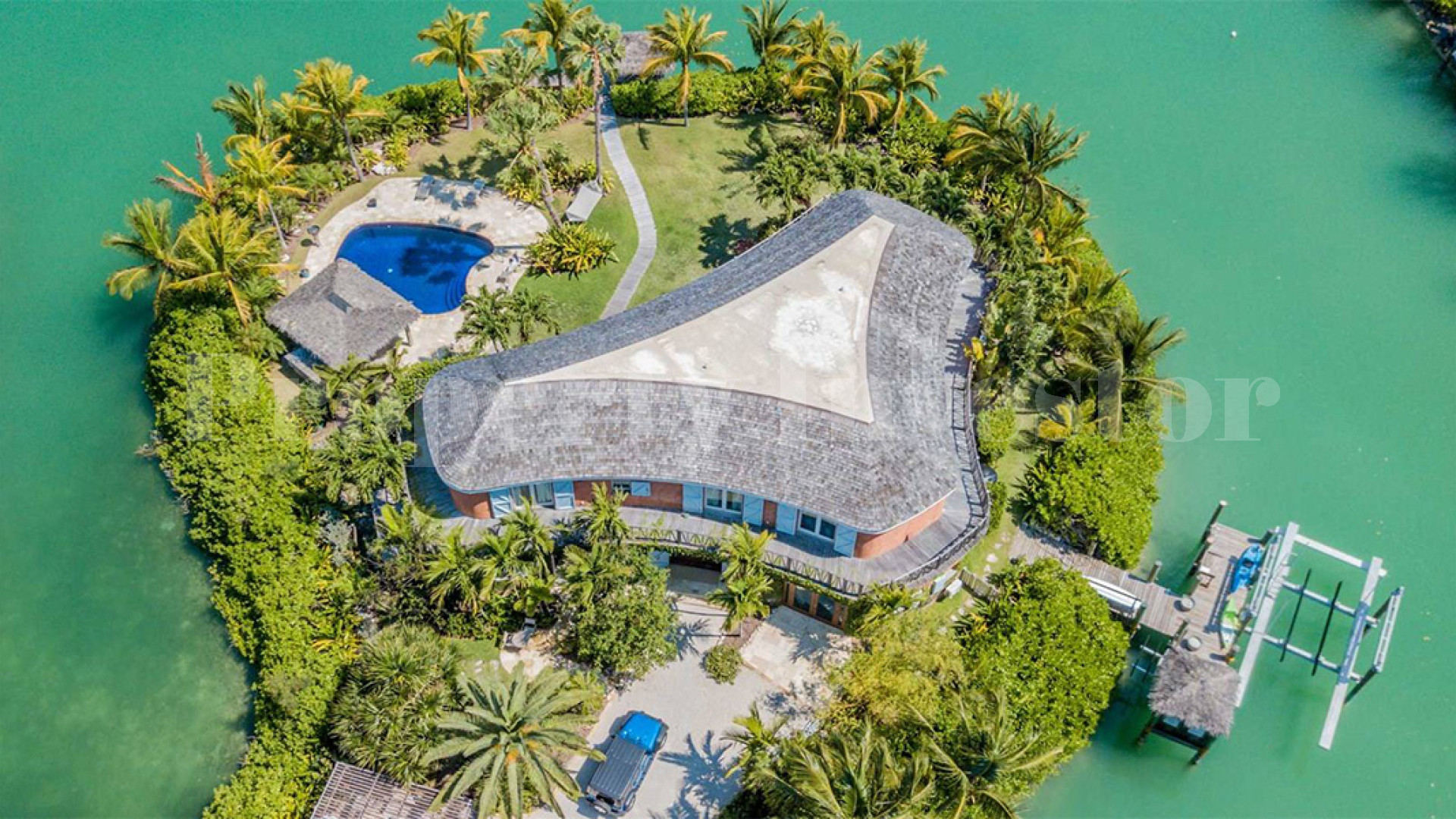 7 Bedroom Private Designer Island Residence in Nassau