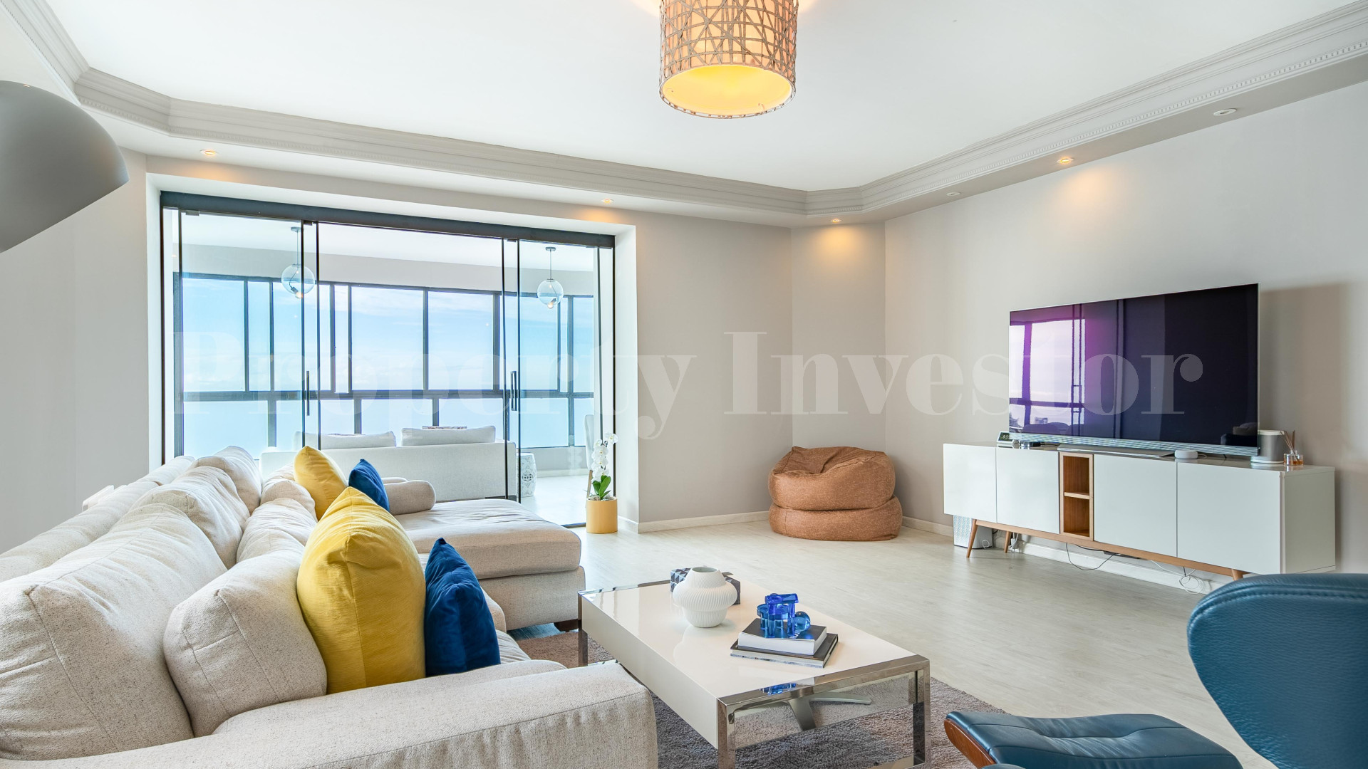 Iconic 5 Bedroom Luxury Condominium with Unparalleled City Views for Sale in Panama City