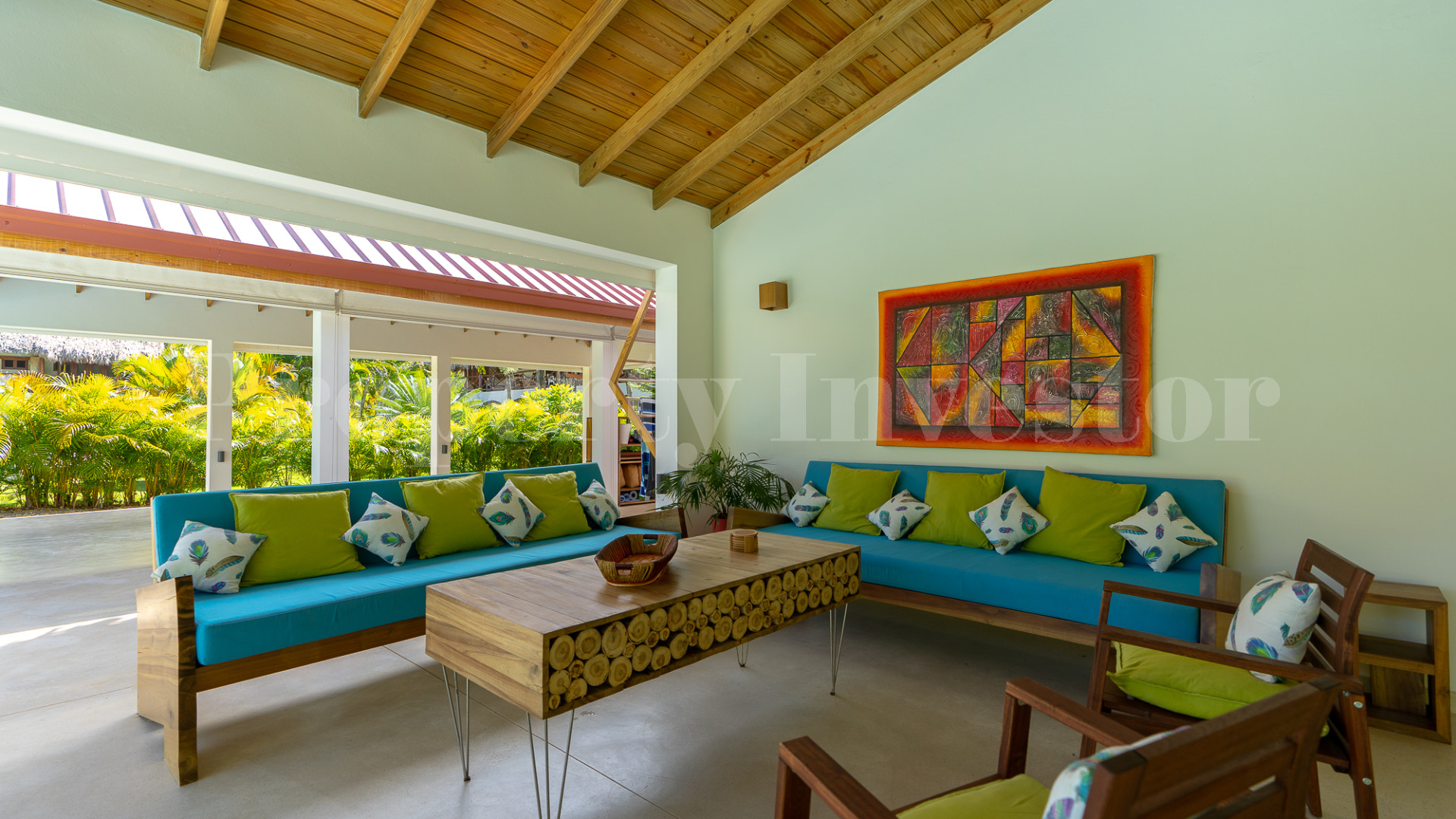 Spacious 6 Bedroom Contemporary Villa for Sale Near Playa Bonita, Dominican Republic