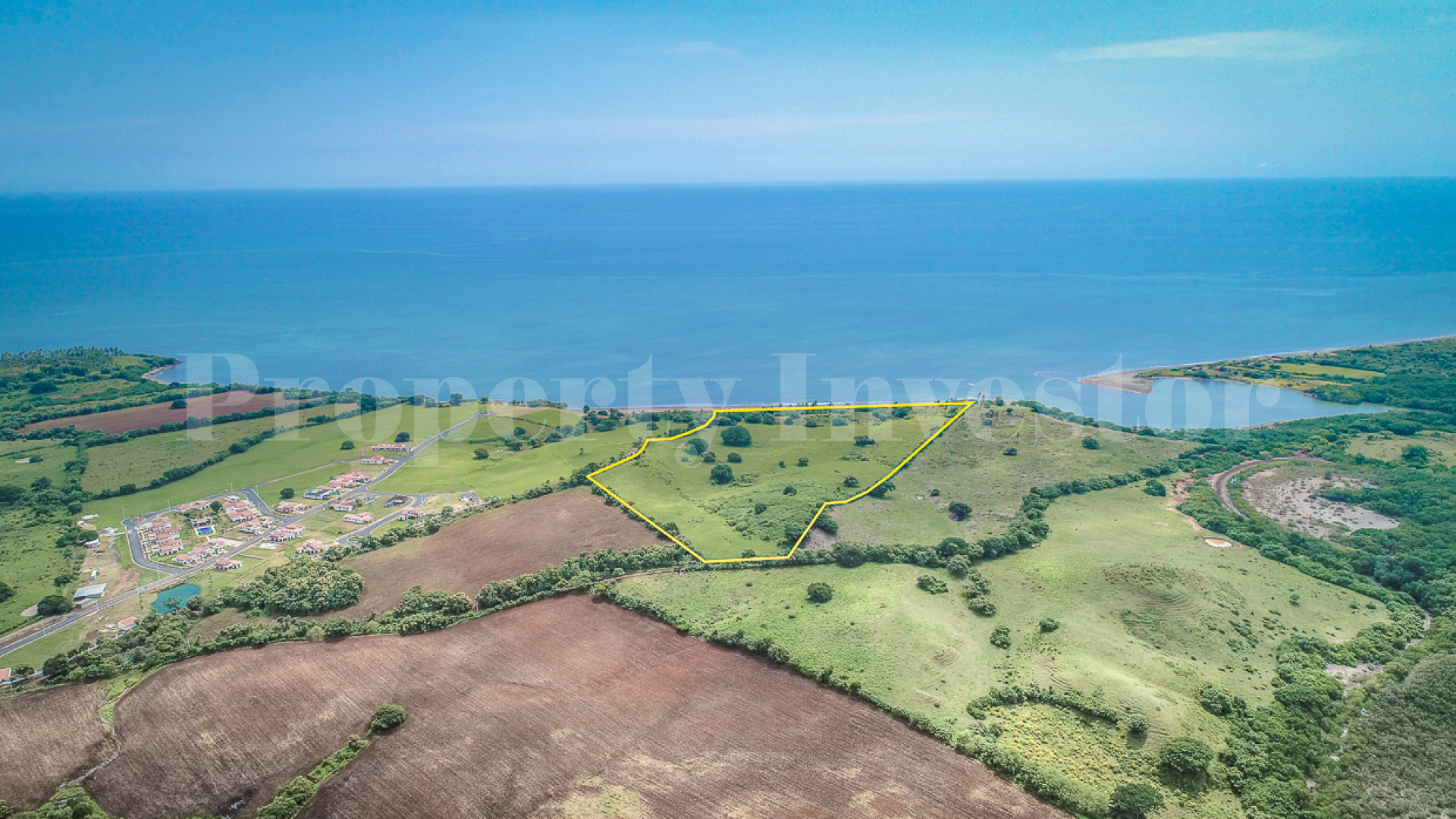 13.6 Hectare Commercial Beachfront Lot for Sale in El Manantial, Panama