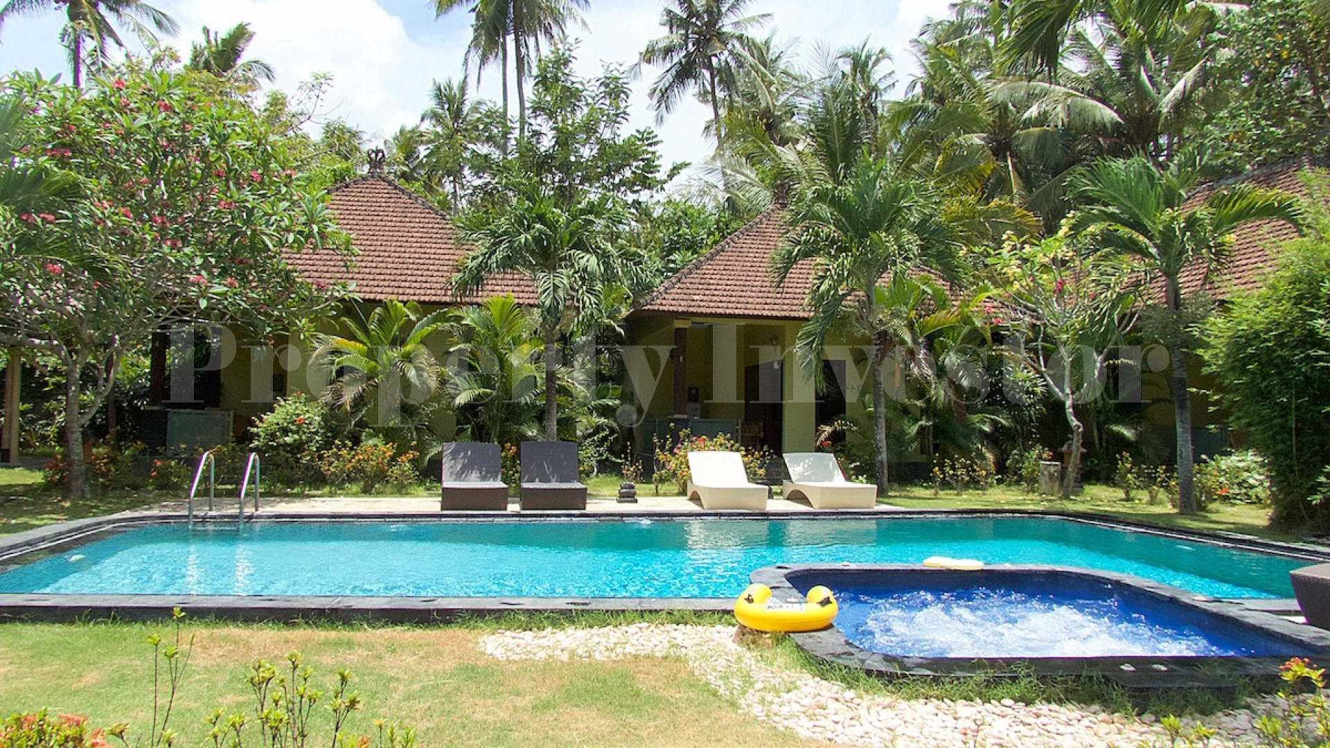 Fully Operational 9 Bungalow Beachfront Boutique Hotel for Sale in Candidasa, Bali