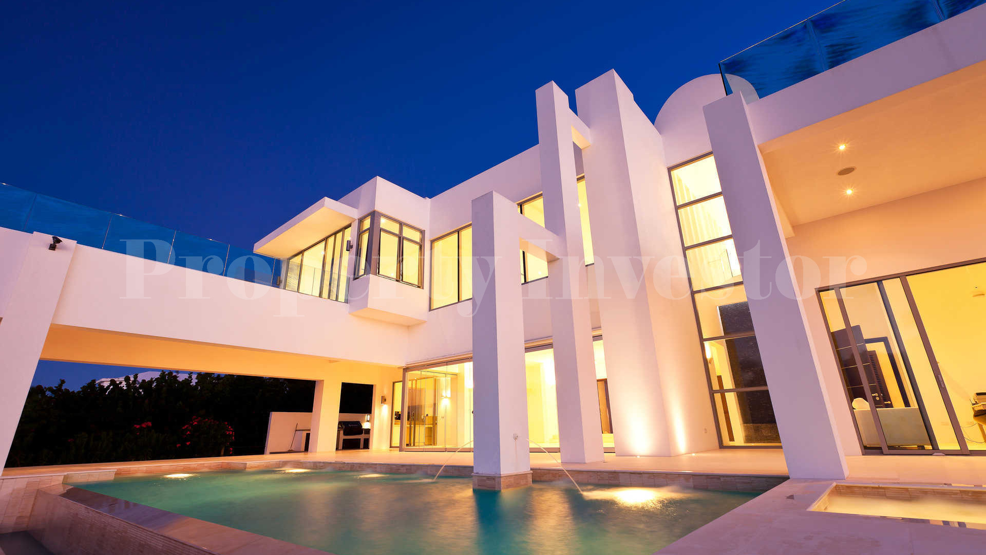 Contemporary 8 Bedroom Luxury Beachfront Villa in Anguilla