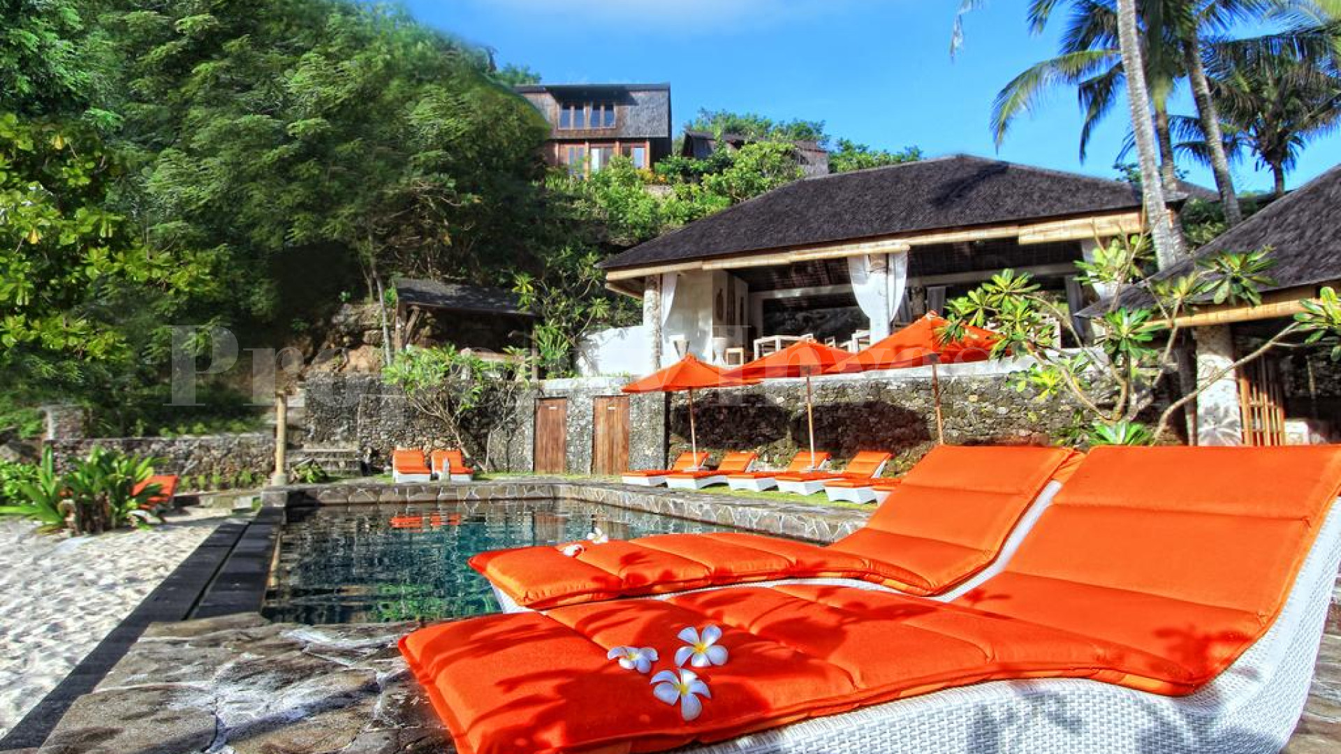 Impressive 4* Star 7 Villa Sustainable Beachfront Eco Resort on Nusa Ceningan, Indonesia