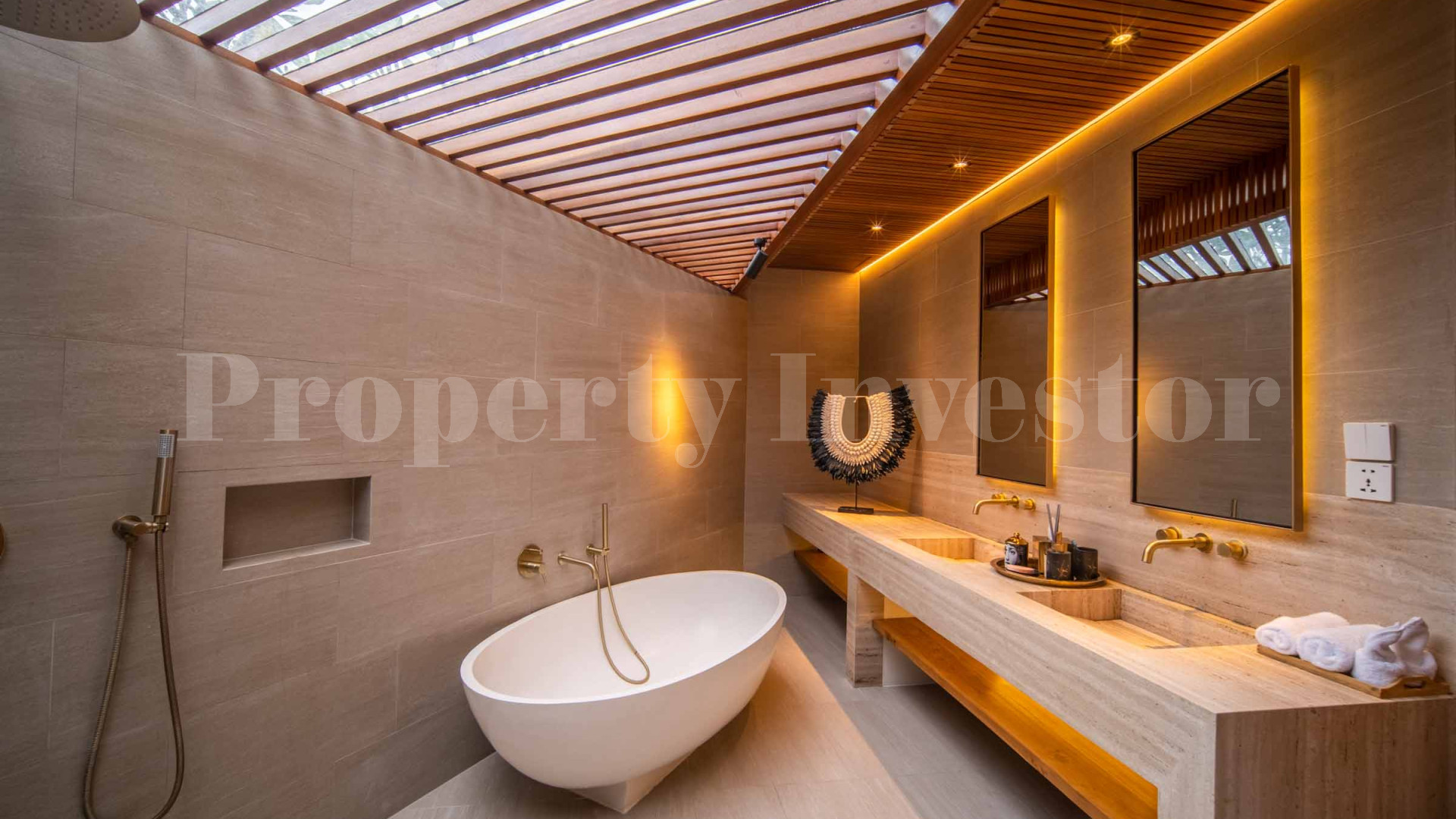 Immaculate 4 Bedroom Ultra-Luxe Villa with High-End Finish for Sale in Canggu Berawa, Bali