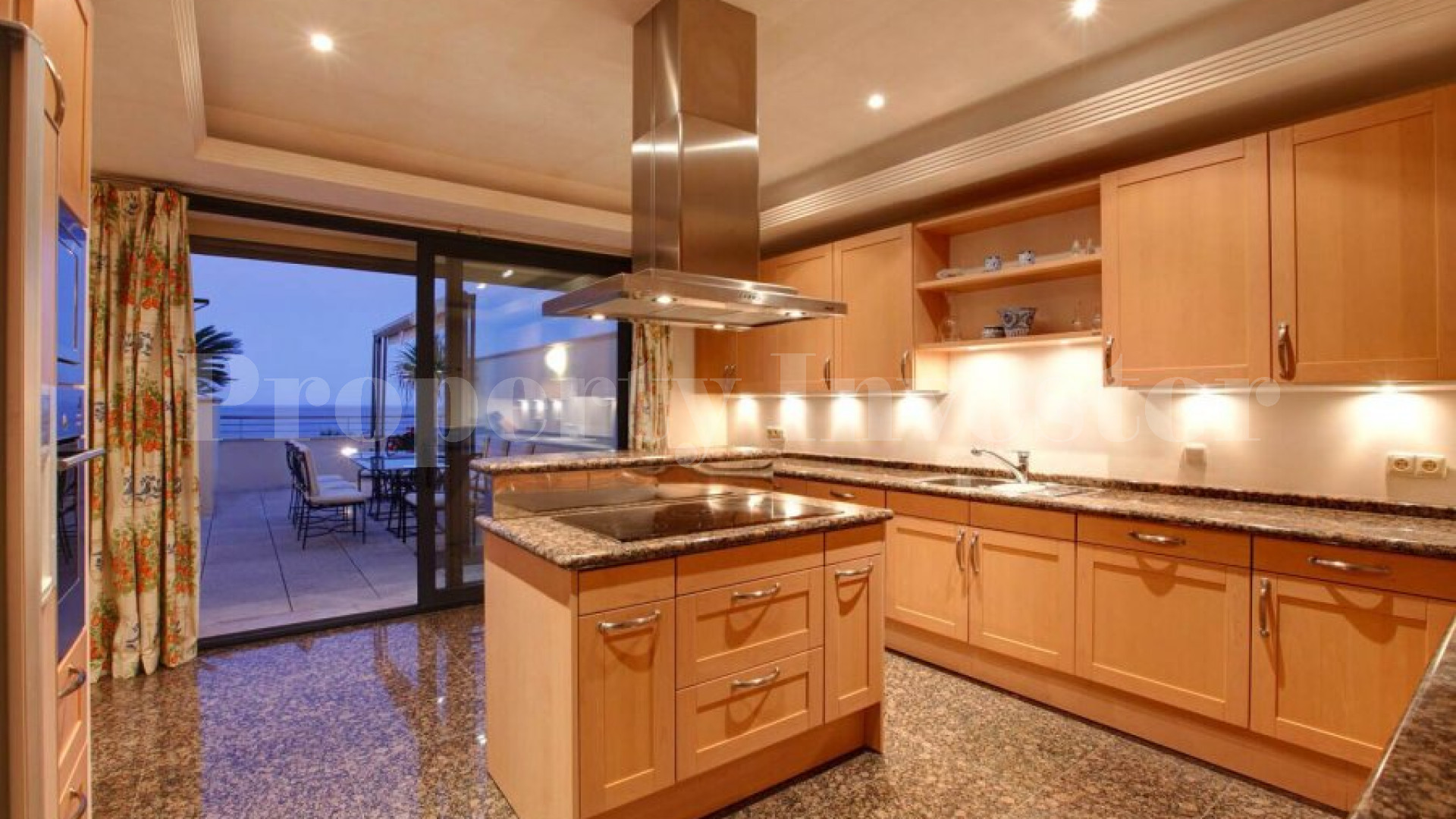 Absolute Frontline 3 Bedroom Sea View Duplex Penthouse in Oasis de Banús