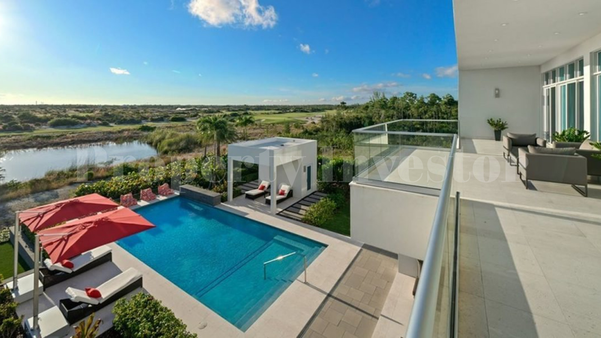 Magnificent 5 Bedroom Luxury Designer Community Golf Villa for Sale in New Providence, Bahamas