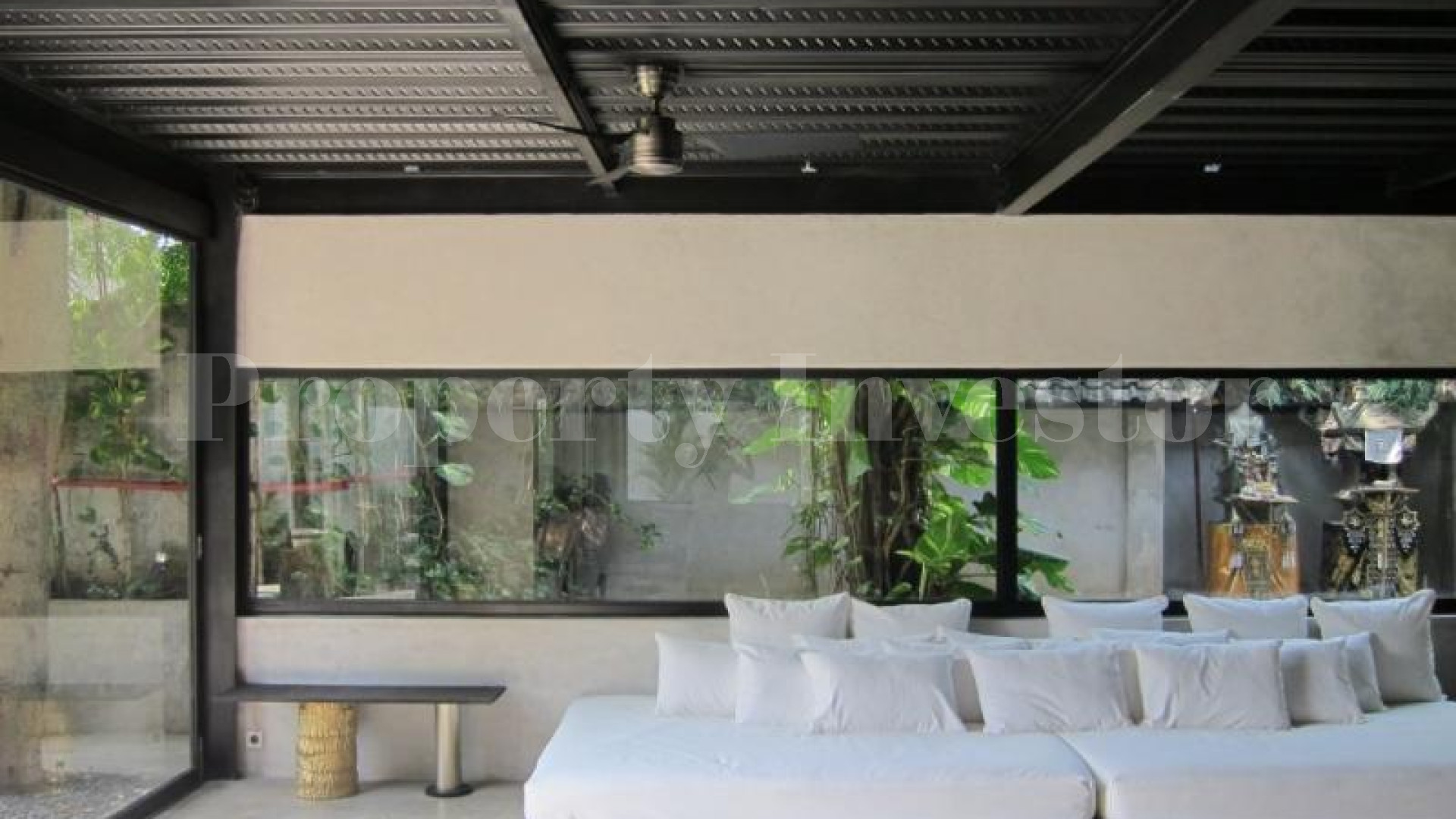 Ultra Modern 5 Bedroom Villa in the Heart of Seminyak