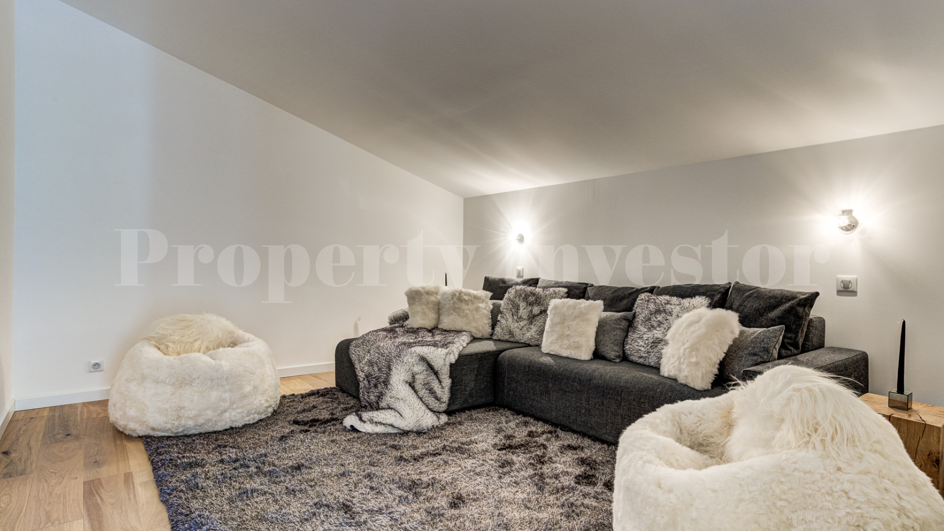 Beautiful 4 Bedroom Luxury Apartment with Mountain Views for Sale in Chamonix-Mont-Blanc, France