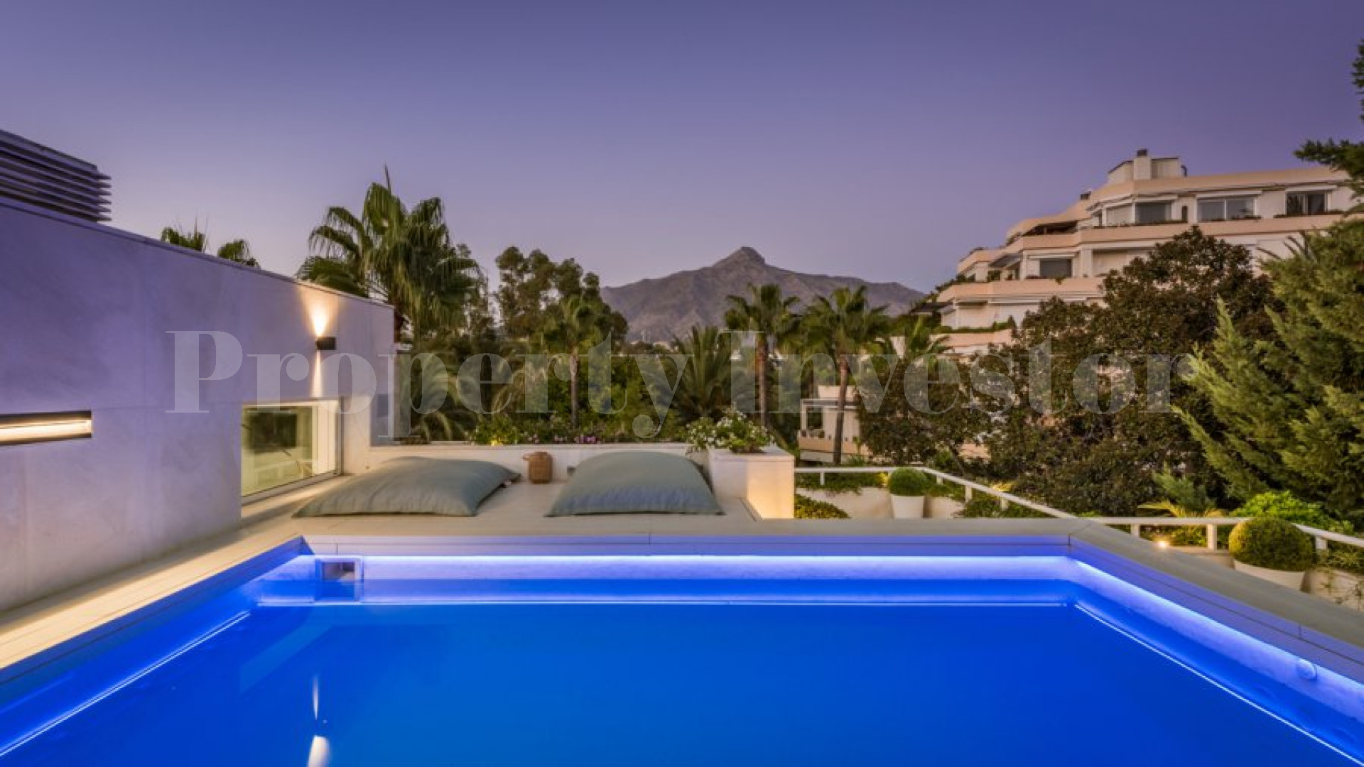 Spectacular 3 Bedroom Duplex Penthouse in Marbella