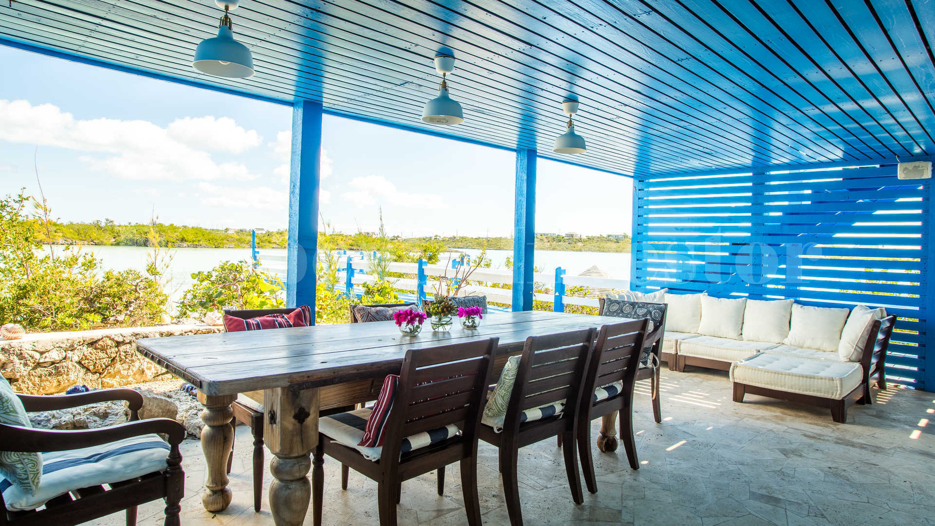 Charming 3 Bedroom Residence on Chalk Sound, Turks & Caicos