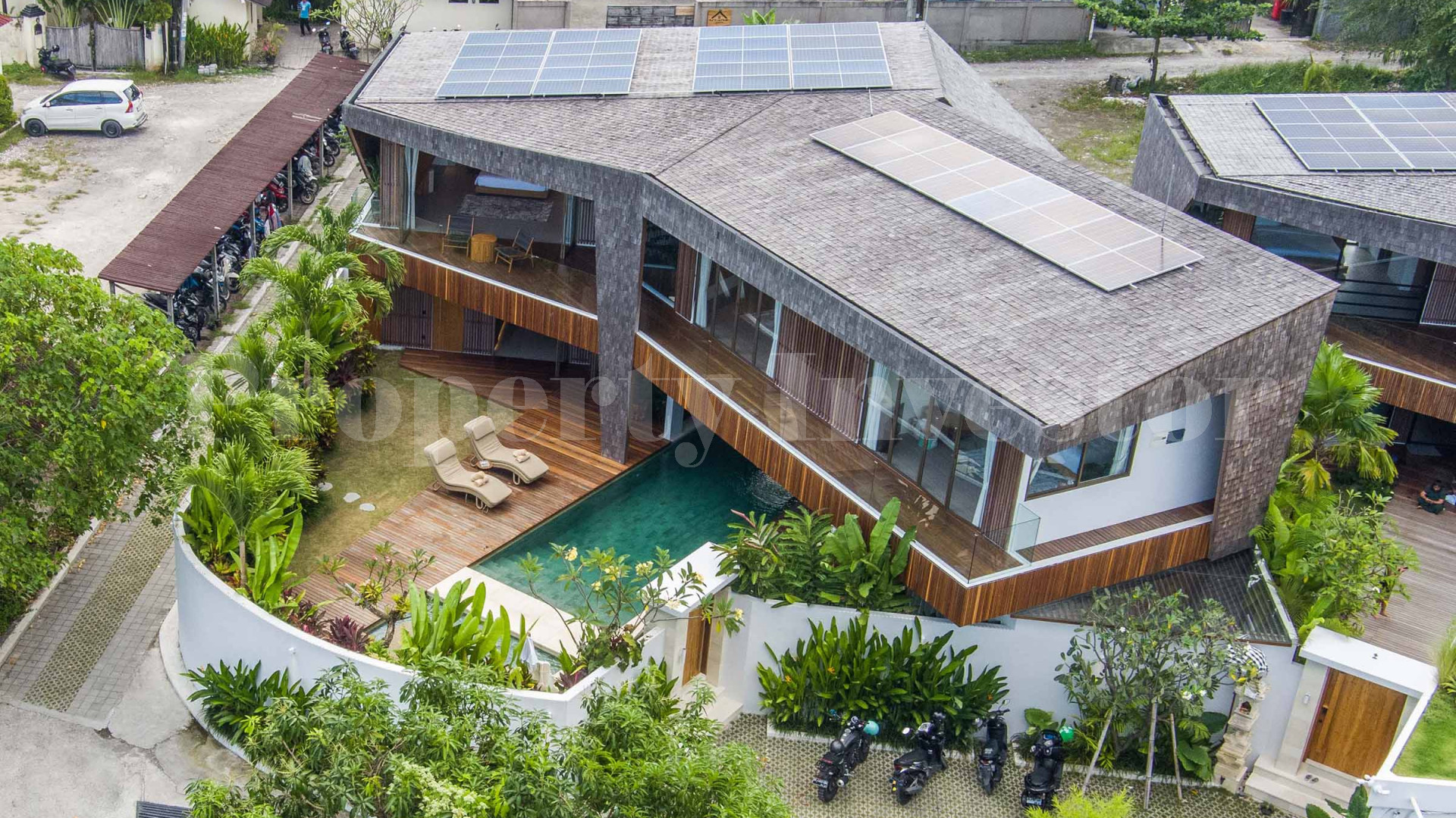 Immaculate 4 Bedroom Ultra-Luxe Villa with High-End Finish for Sale in Canggu Berawa, Bali