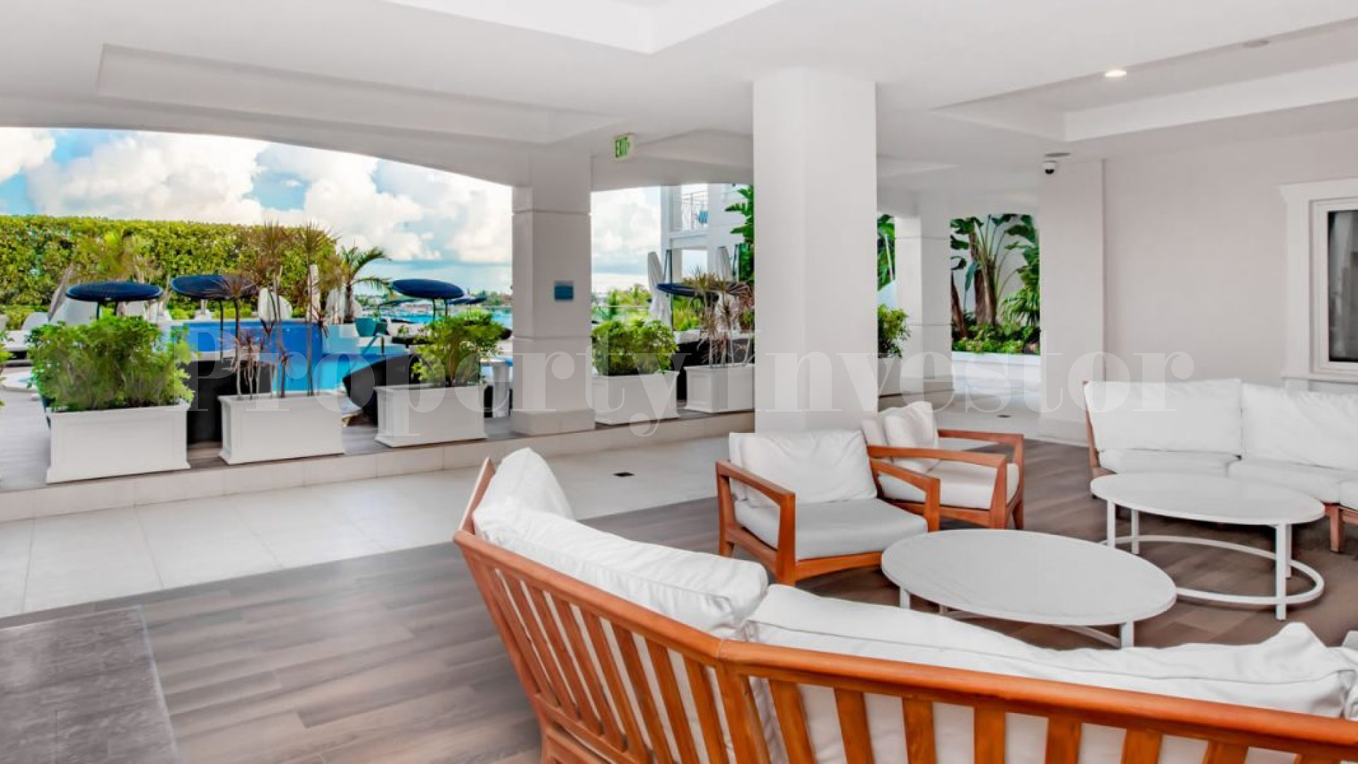 5 Bedroon Luxury Penthouse Condo on Paradise Island