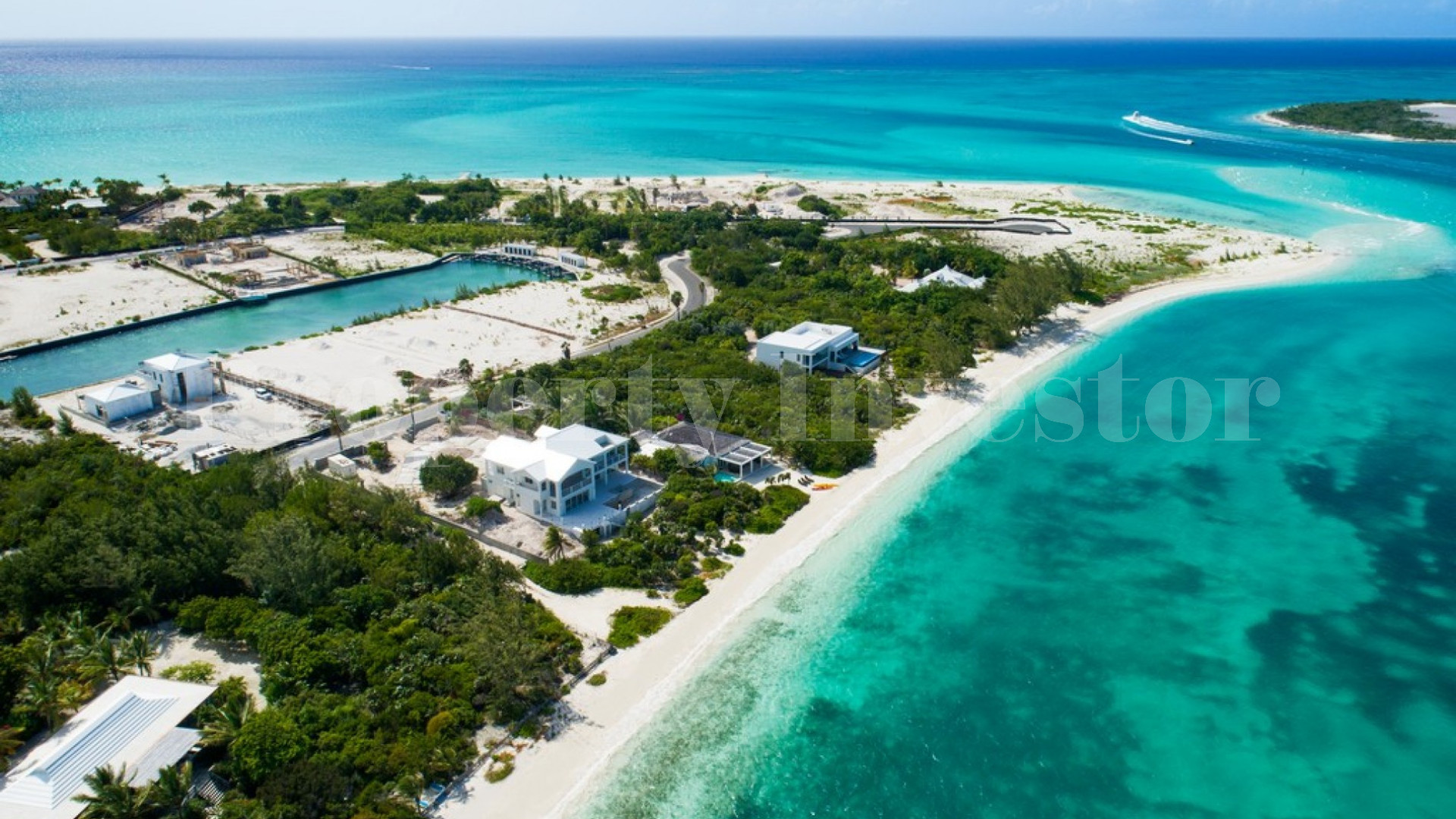 Exclusive Luxury 4 Bedroom Beachfront Villa in Turks & Caicos