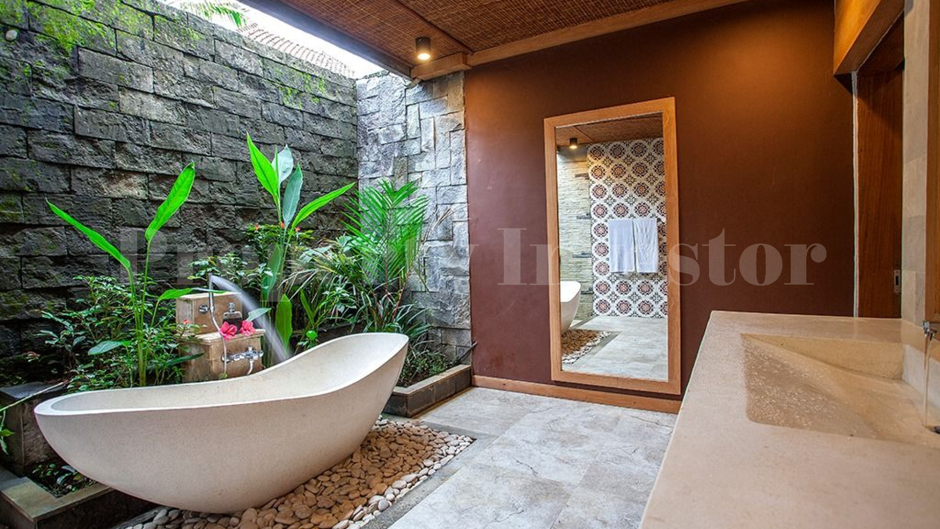 Perfectly Located 4 Villa/8 Bedroom Traditional Boutique Hotel for Sale in North Ubud, Bali