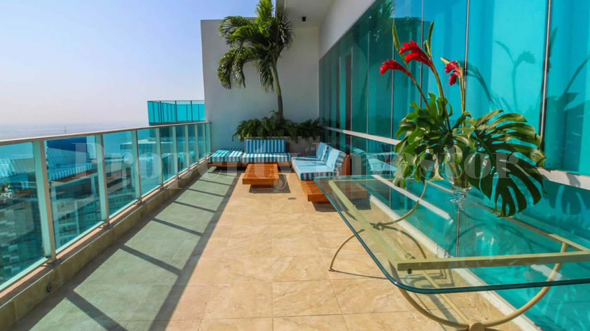 Impressive 4 Bedroom Three-Storey Oceanview Penthouse with Rooftop Pool & Terrace for Sale in Panama City, Panama