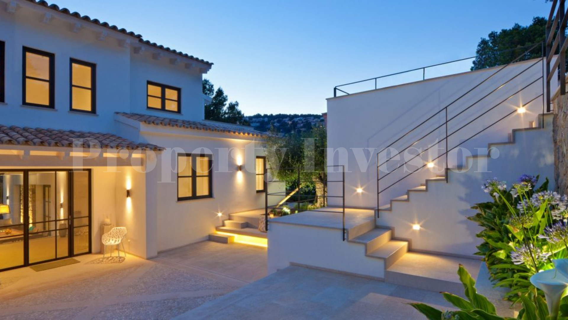 Modern 4 Bedroom Villa with Exclusive Design Concept & Partial Sea Views in Port Andratx