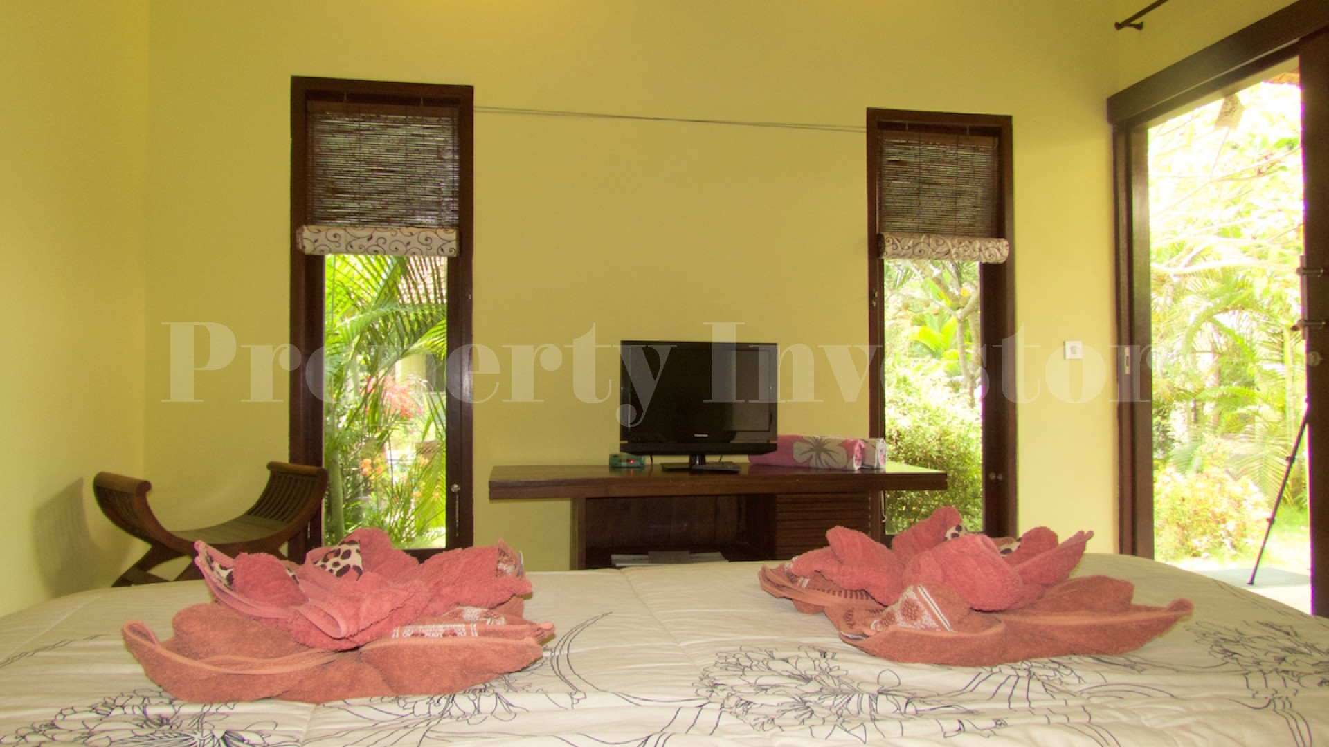 Fully Operational 9 Bungalow Beachfront Boutique Hotel for Sale in Candidasa, Bali