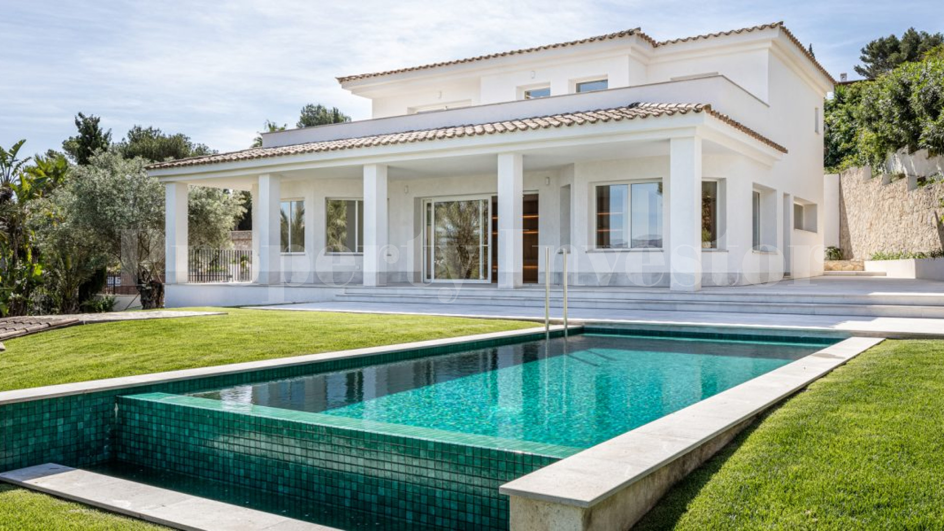 Ultra Modern 4 Bedroom Sea View Villa with Elegant Interior Design in Santa Ponsa