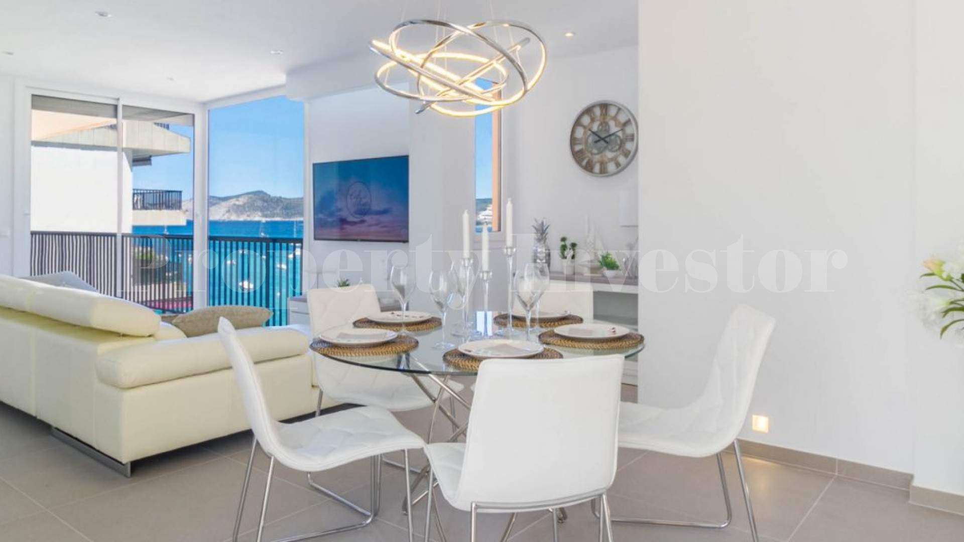 Modern 2 Bedroom Frontline Apartment with Incredible Sea Views in Santa Ponsa