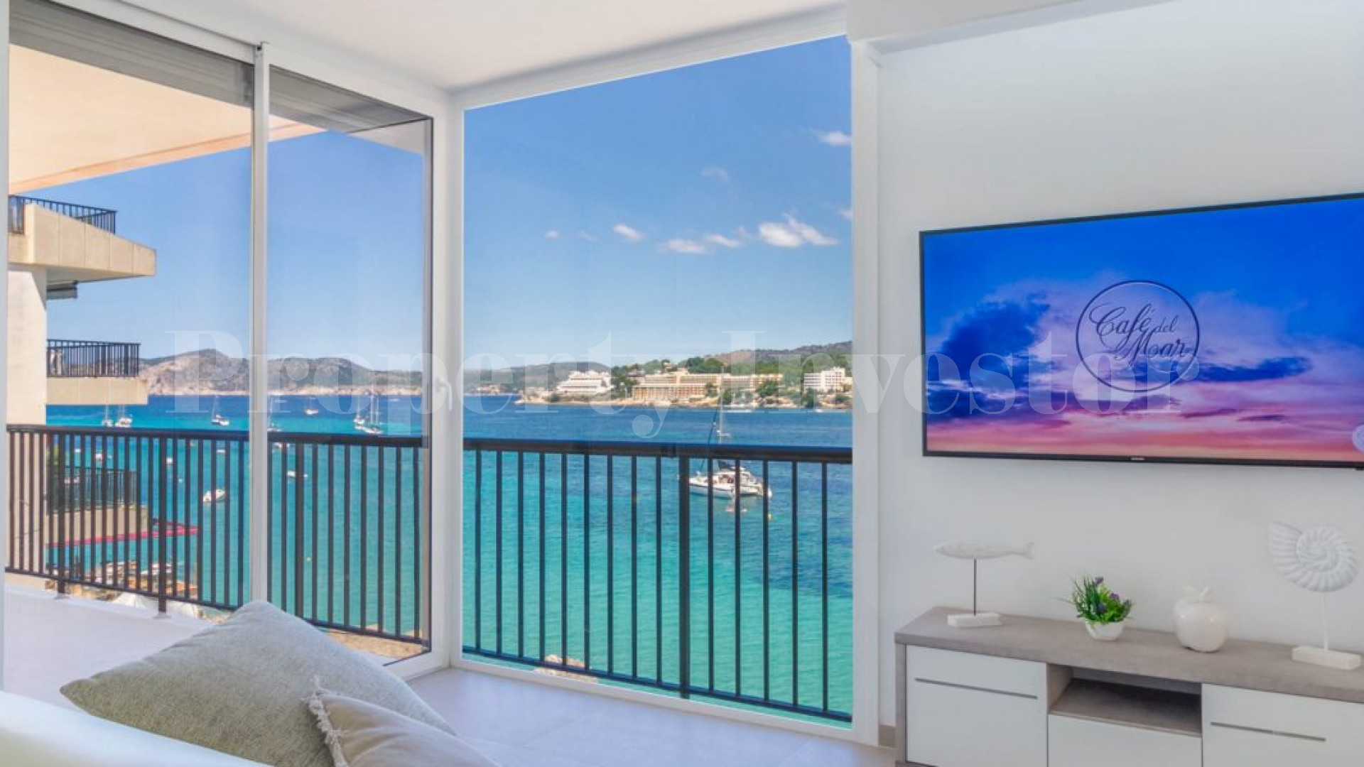 Modern 2 Bedroom Frontline Apartment with Incredible Sea Views in Santa Ponsa