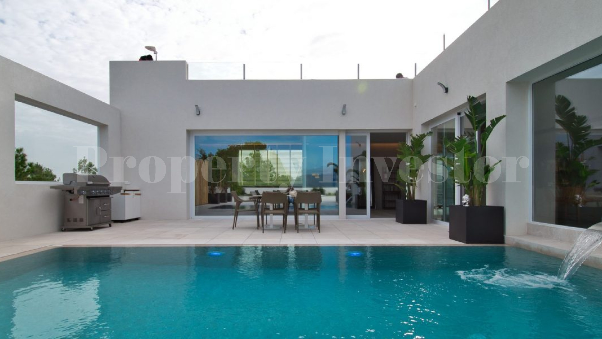 Luxury 4 Bedroom Pool Villa in Nova Santa Ponsa