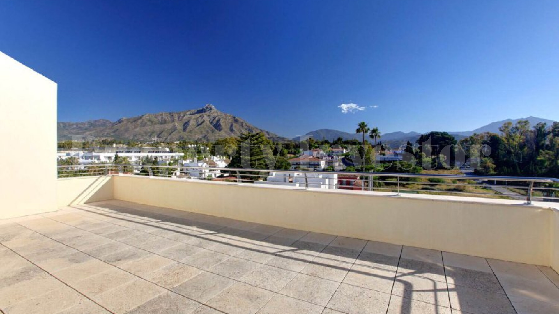 Absolute Frontline 3 Bedroom Sea View Duplex Penthouse in Oasis de Banús