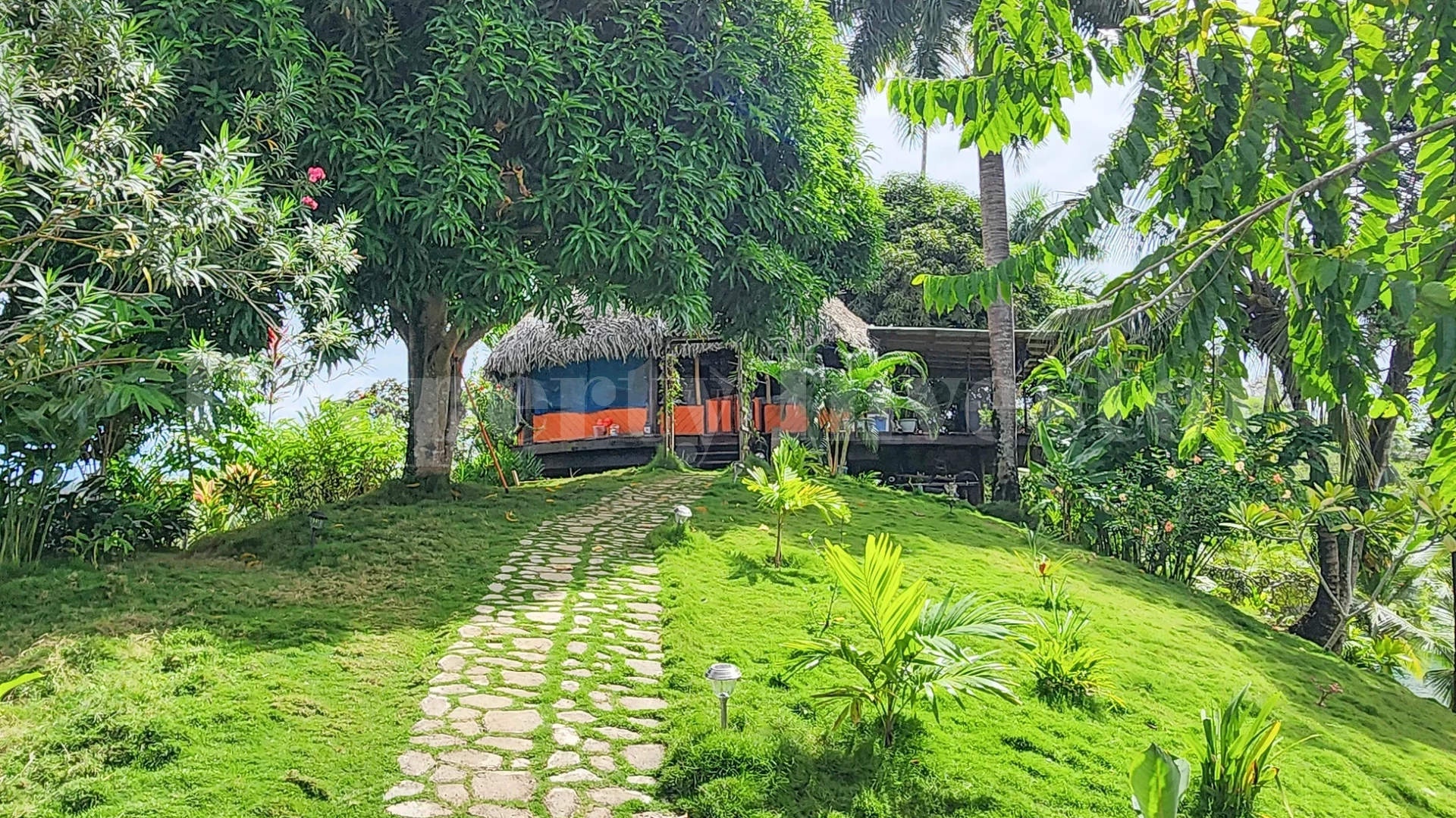 Off-Grid 3144 m² Private Tropical Eco Island in Bocas del Toro, Panama