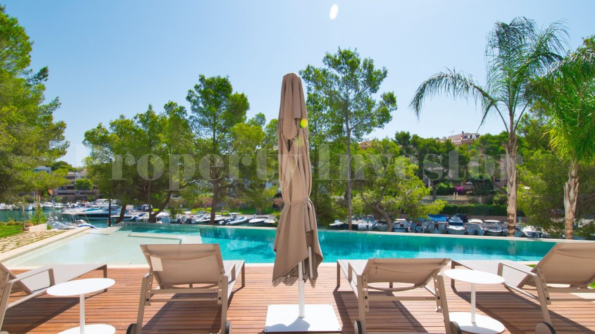 Exclusive New 4 Bedroom First Line Villa in “Club Náutico” in Santa Ponsa