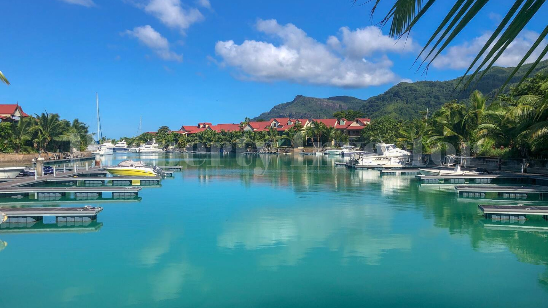 Lovely 3 Bedroom Custom Furnished Luxury Maison for Sale on Eden Island, Seychelles