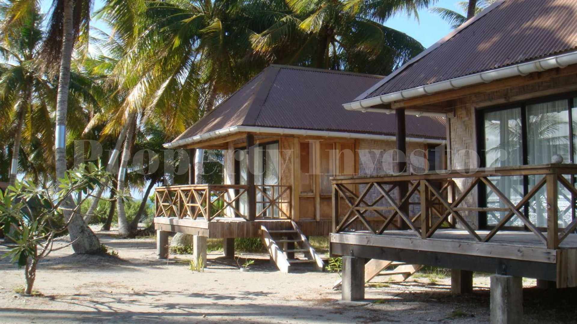 3.36 Hectare Private Boutique Island Retreat with 5 Bungalows in French Polynesia