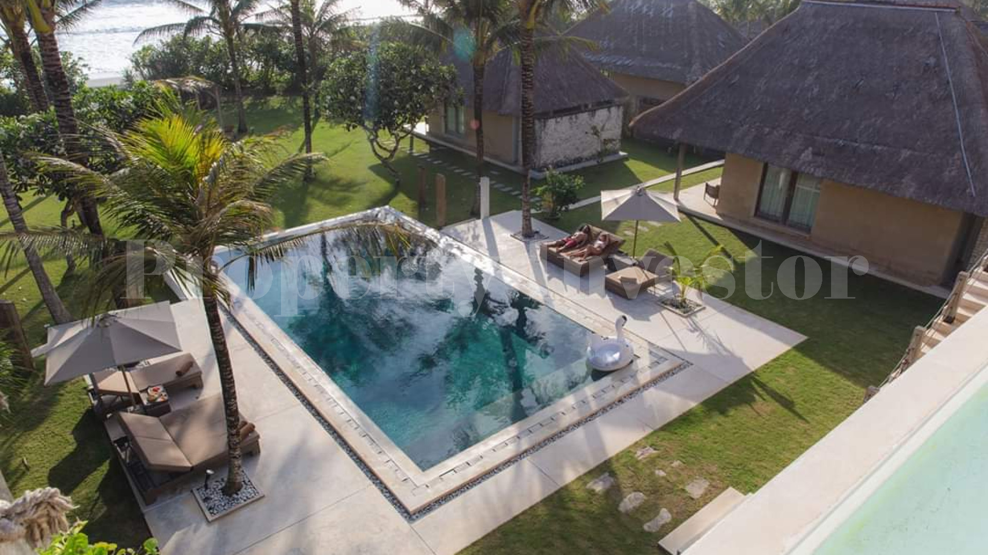 Chic Commercial Beachfront Estate with 4 Luxury Residences (17 Bedrooms) and Spacious Gardens & Pools in Tabanan, Bali