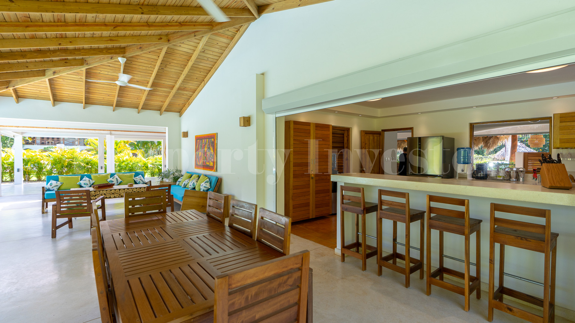 Spacious 6 Bedroom Contemporary Villa for Sale Near Playa Bonita, Dominican Republic