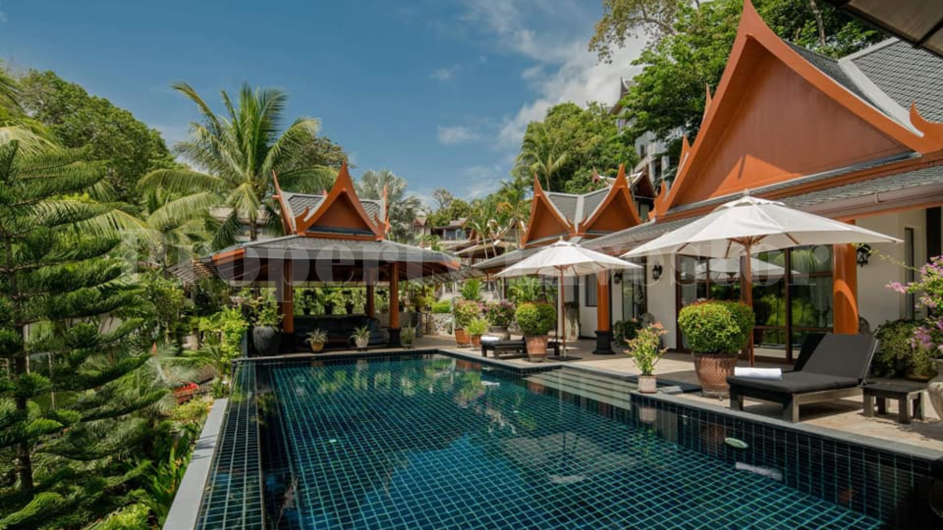 Spectacular 5 Bedroom Star Quality Villa in Phuket