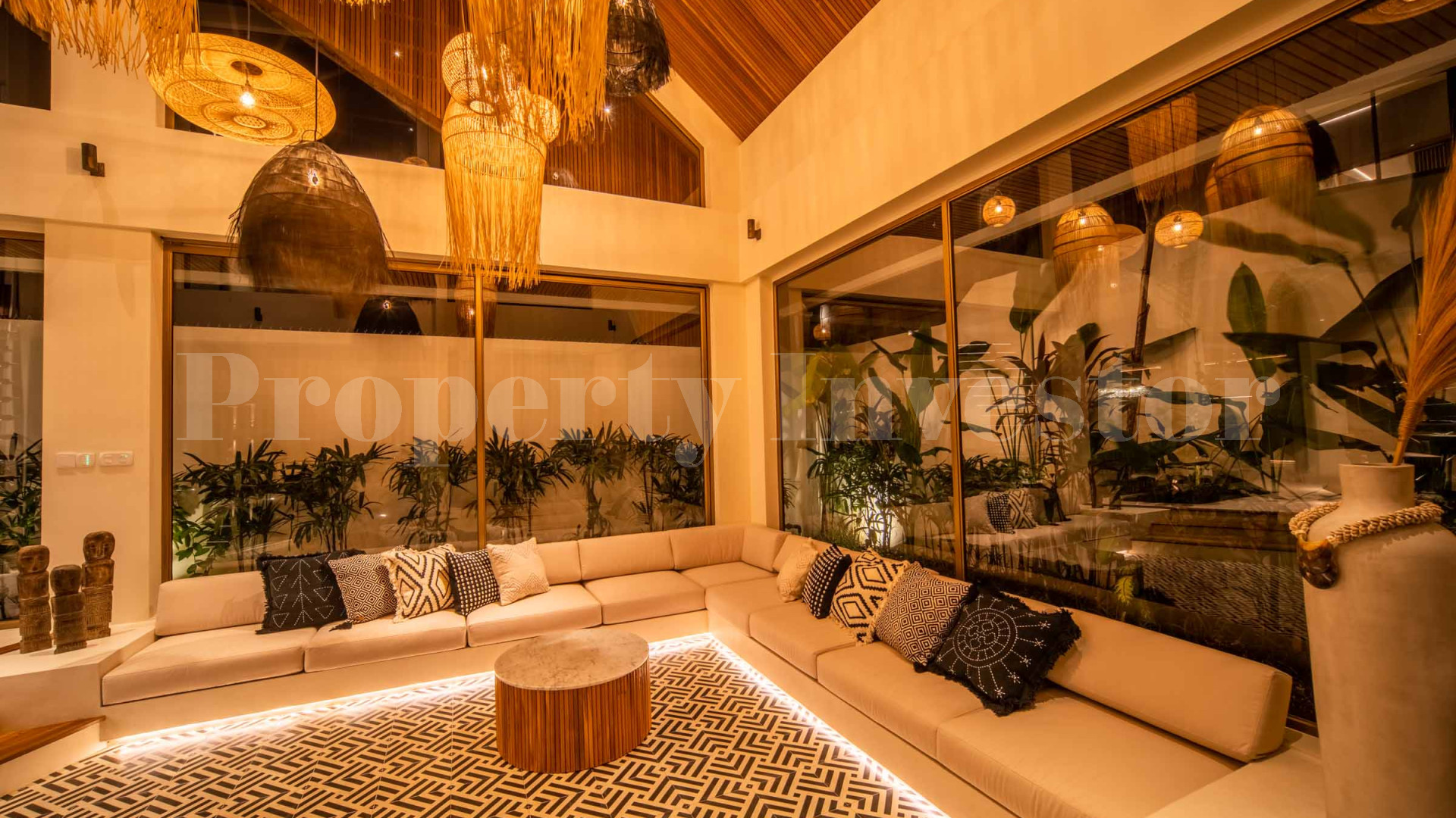 Immaculate 4 Bedroom Ultra-Luxe Villa with High-End Finish for Sale in Canggu Berawa, Bali