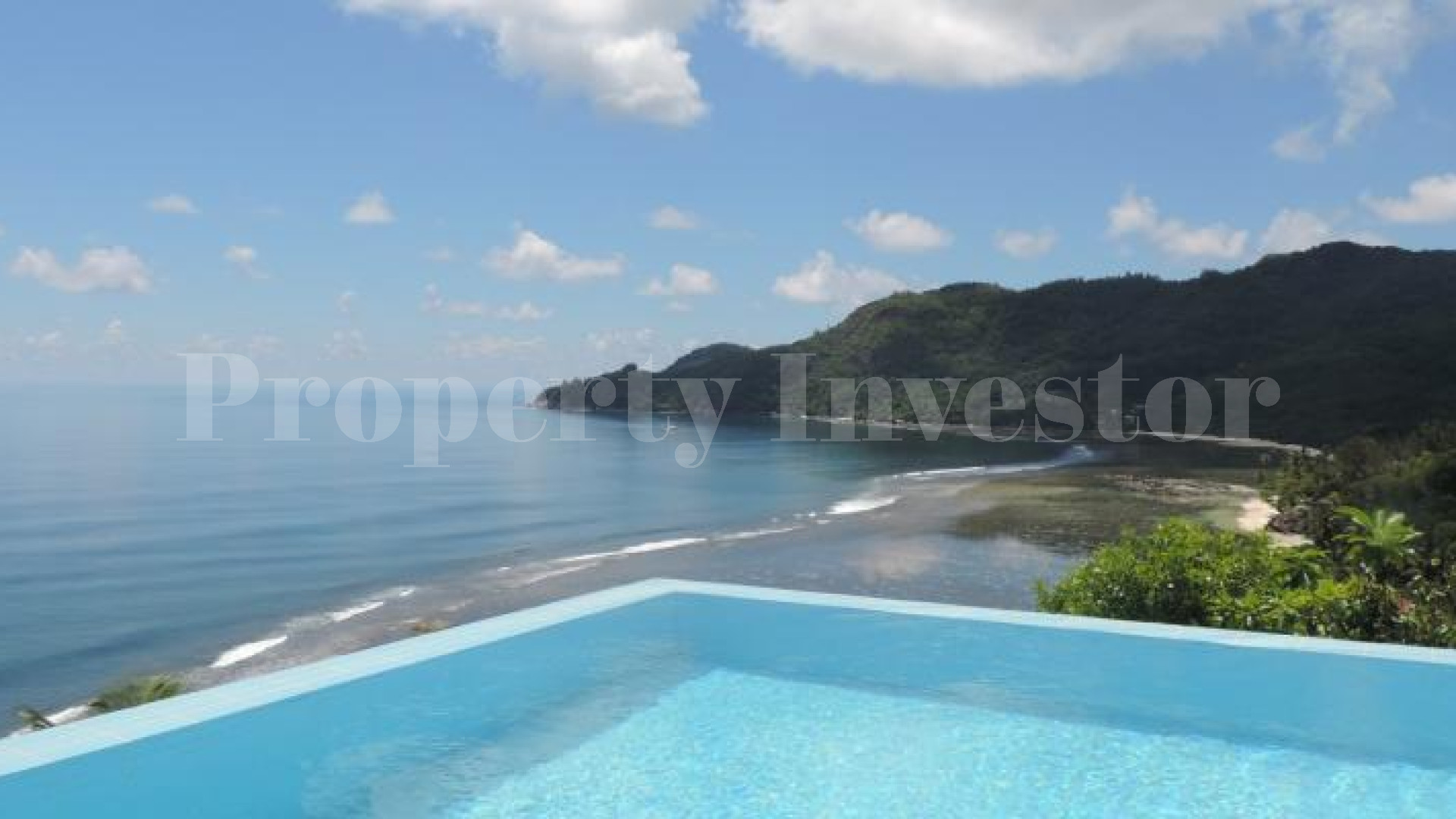 Fantastic 2 Bedroom Luxury Villa with Spectacular Panoramic Sea Views Overlooking Surfer's Beach, Seychelles