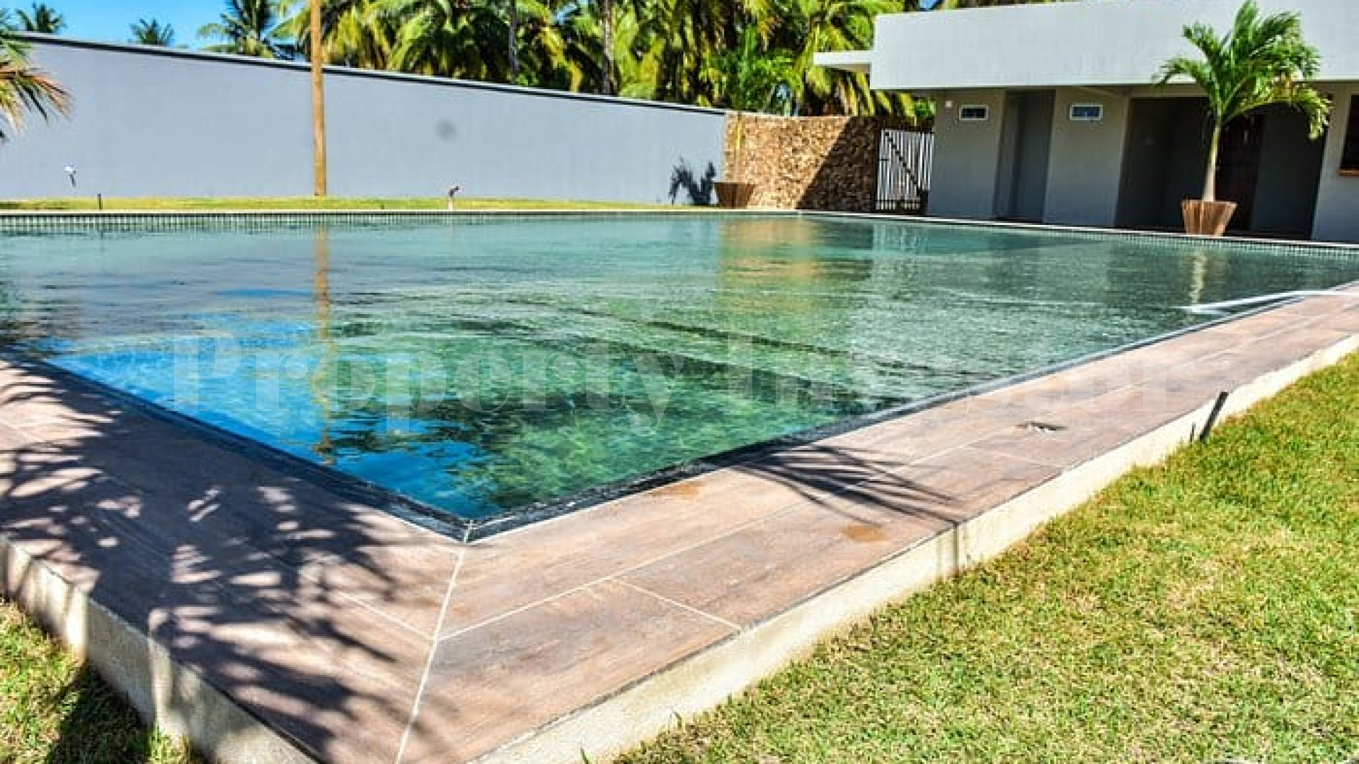 Popular 22 Suite Boutique Kite Surfing Hotel for Sale in Ilha de Guajirú, Brazil