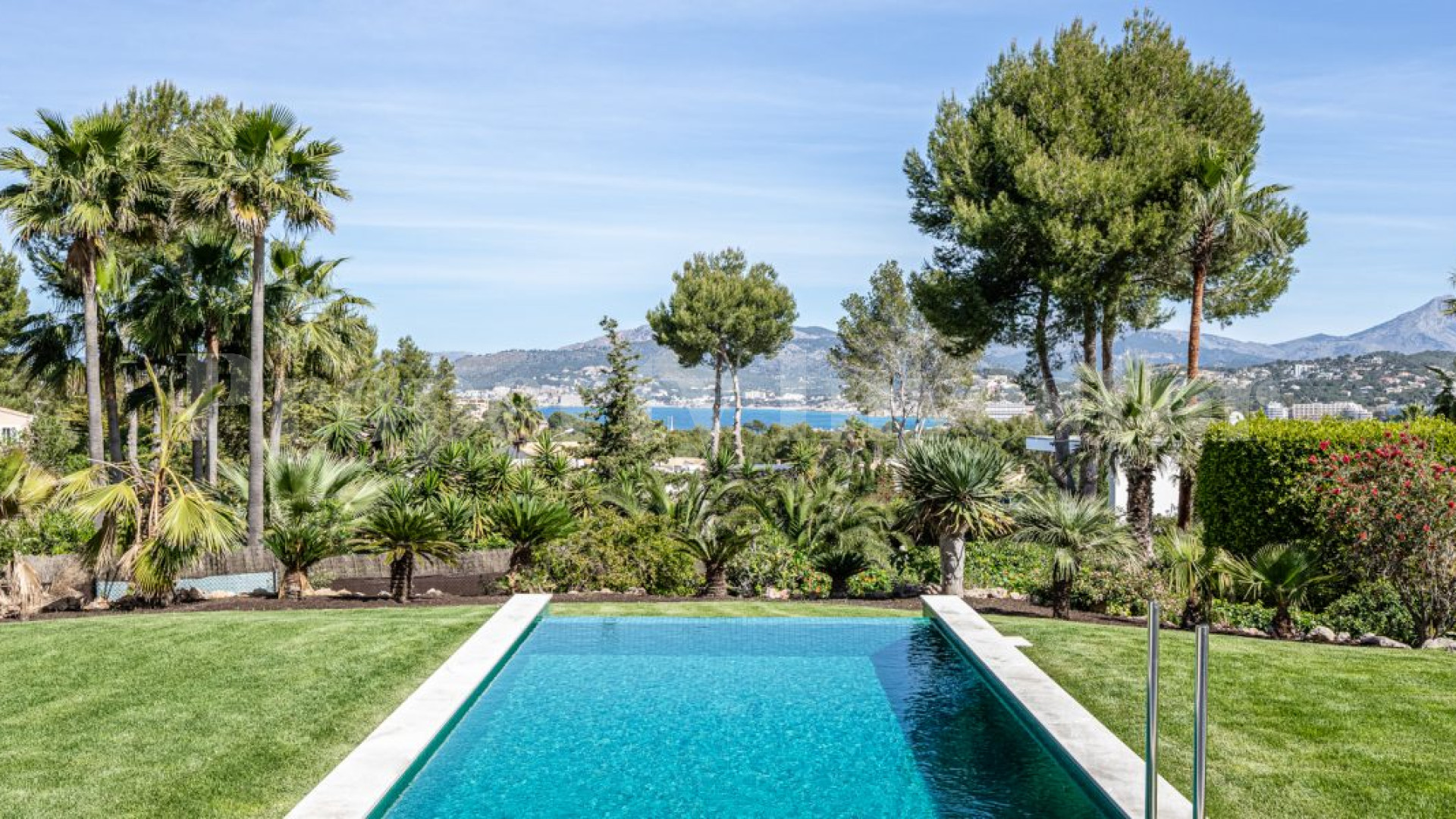 Ultra Modern 4 Bedroom Sea View Villa with Elegant Interior Design in Santa Ponsa