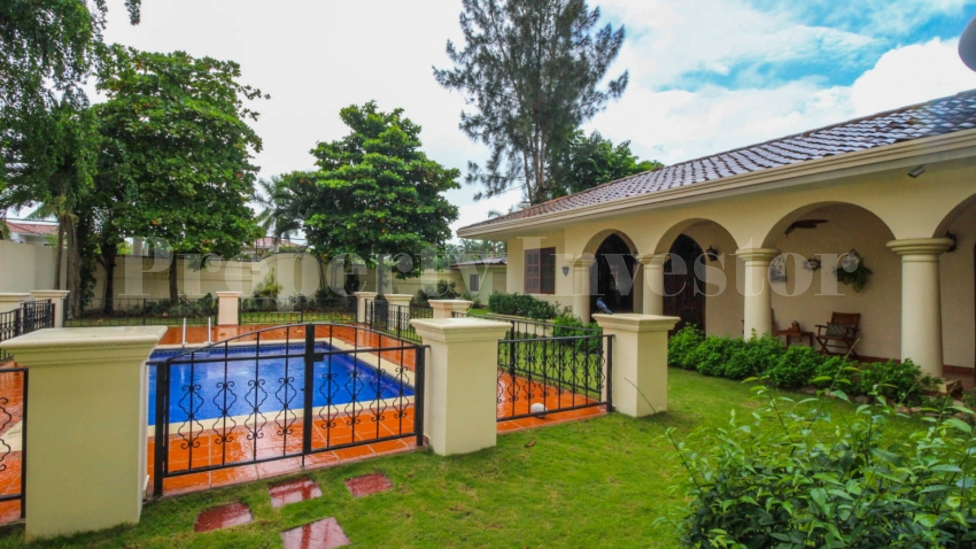 Traditional 7 Bedroom Hacienda Style Villa for Sale in Costa del Este, Panama City